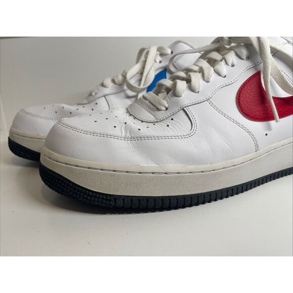 Nike Air Force One Men’s White Mismatched Swooshes Size 14 CT2816-100 - Picture 2 of 15